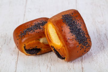 Tatlı tastu topuz reçel ile