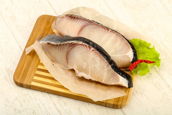 Ham Sulu Köpek Balığı Biftek Izgara Için Hazır — Stok fotoğraf