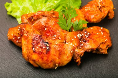 Susam Teriyaki uyluk