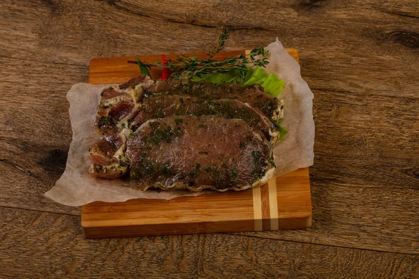 Steak Porc Mariné Cru Prêt Pour Cuisson — Photo