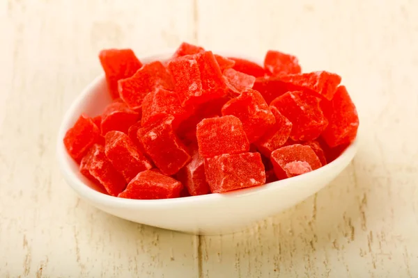 Kuru papaya yığın ahşap arka plan üzerinde