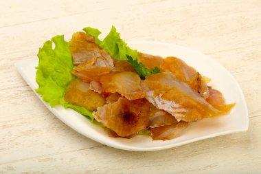 Füme yayın balığı fileto carpaccio