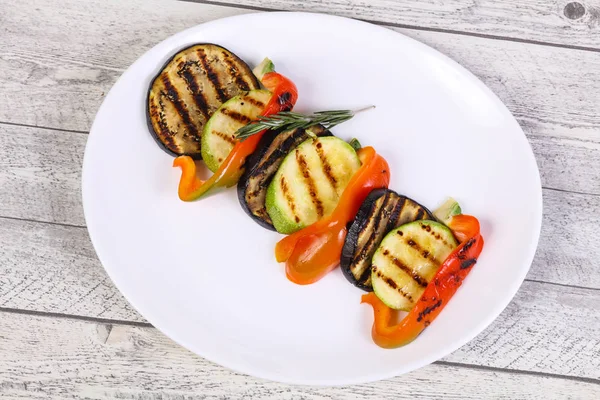 Légumes Grillés Aubergines Courgettes Poivrons Dans Assiette — Photo