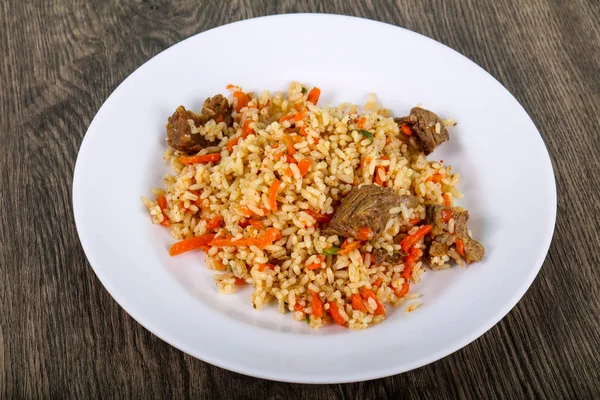 Asiatischer Reis Plov Mit Fleisch Und Karotten — Stockfoto
