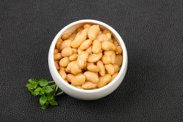 Baked white bean in the bowl