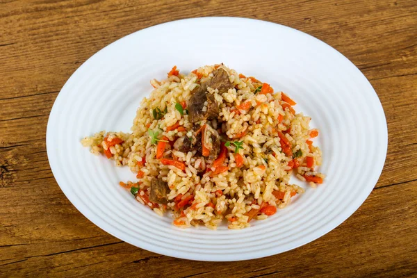 Beras Asia Plov Dengan Daging Dan Wortel — Stok Foto