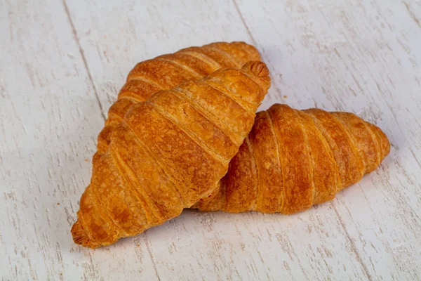 Ízletes Sült Hagyományos Francia Croissant — Stock Fotó