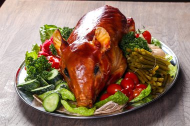 Izgara genç domuz - domuz eti