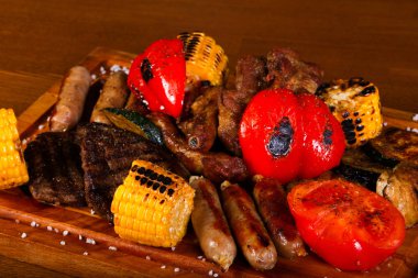 Izgara et karışımı plaka