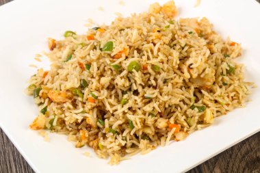 Hint geleneksel mutfak - Fried rice ile karides