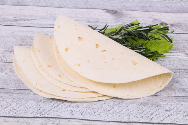 Tortilla Homamade Vacía Servido Ensalada Hojas — Foto de Stock