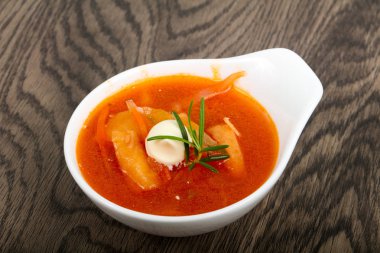 Rus Borcsh çorba ahşap arka plan üzerinde