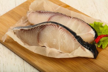 Ham sulu köpek balığı biftek ızgara için hazır