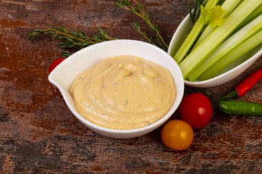 Vejetaryen mutfağı - Kereviz çubuklu humus