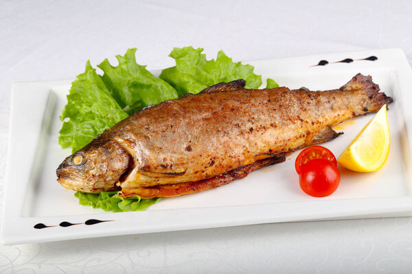 Grilled trout with lemon