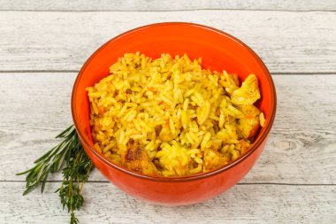 Özbek geleneksel Plov ile hindi