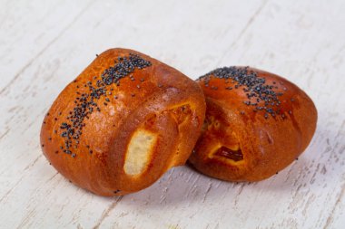 Tatlı tastu topuz reçel ile