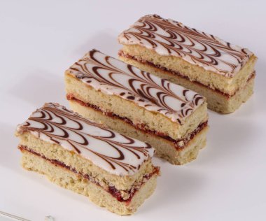 Kremalı tatlı pasta.