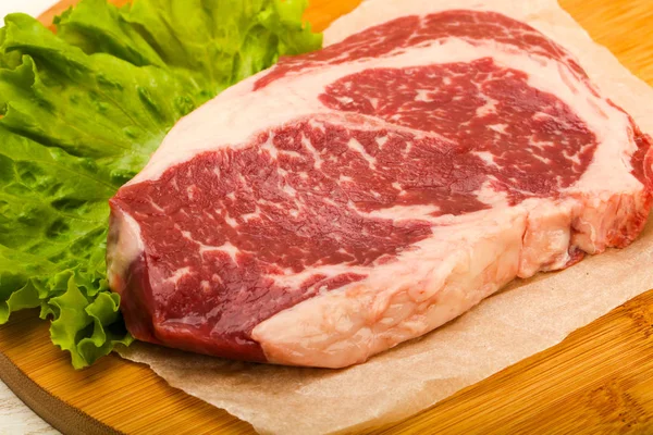 Steak Mentah Mata Iga Siap Untuk Dimasak — Stok Foto