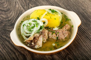 Beyaz et çorbası - kuzu veya dana eti ile Hashlama