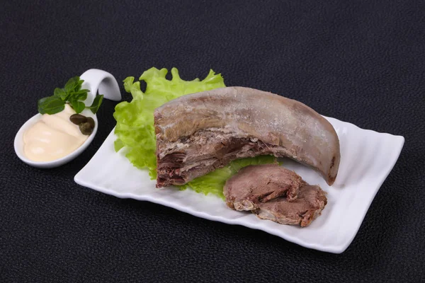 Gurmet domuz dili aperatifi.