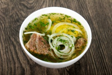 Beyaz et çorbası - kuzu veya dana eti ile Hashlama