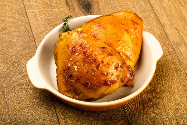 Paha Ayam Panggang Dengan Rempah Rempah Dan Kecap — Stok Foto