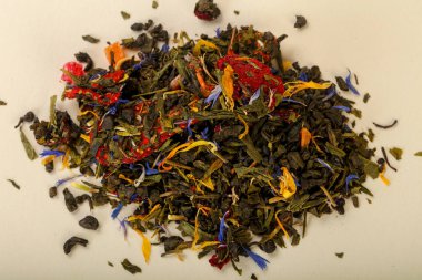 Aroma çay yığın meyve, meyveler ve otlar ile