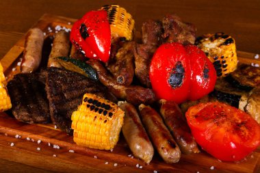 Izgara et karışımı plaka