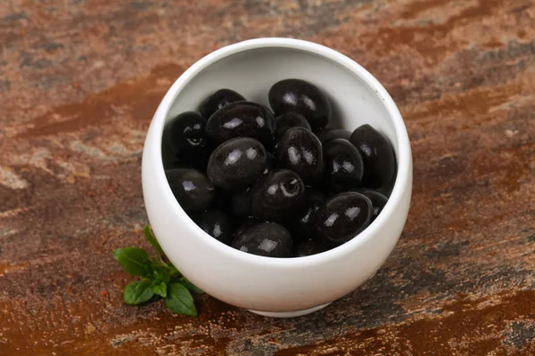 Kasede siyah zeytin yığını