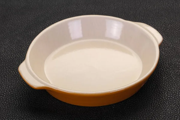 Empty ceramic bowl — Stock Photo, Image