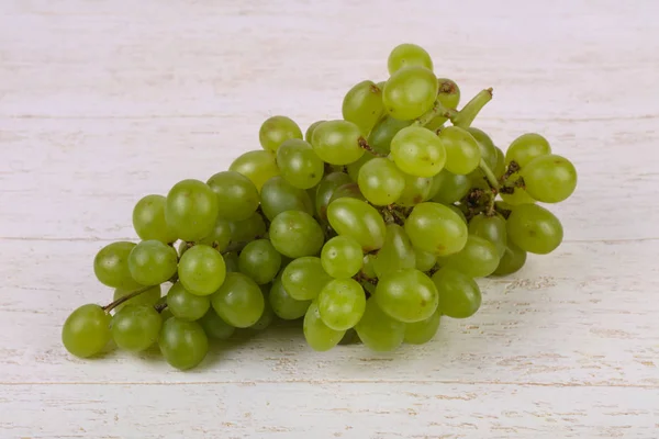 Сладкий зелёный виноград — стоковое фото