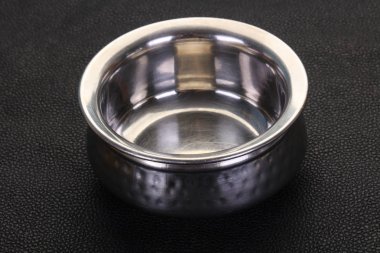 Boş Hint metalik kase