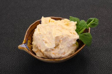 Kuru Kayısı ile lor