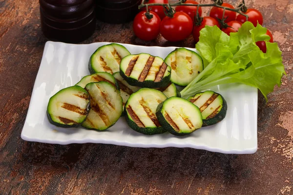 Vegane Küche - gegrillte Zucchini — Stockfoto