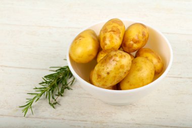 Ham genç patates