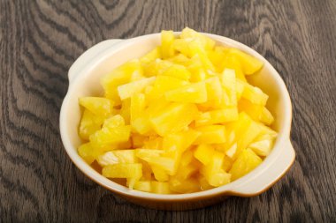 konserve ananas