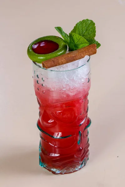 Sweet Cold Strawberry Cocktail — Stock Photo, Image