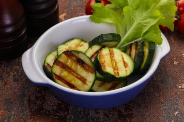 Vejetaryen mutfağı - ızgara taze kabak