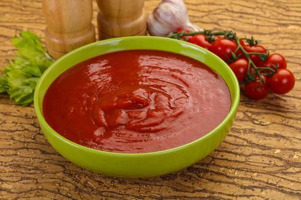 Sopa de tomate mediterrânica — Fotografia de Stock
