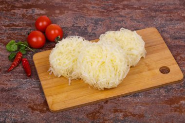 çiğ pirinç noodle