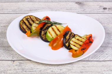 Izgara sebze - patlıcan, kabak ve biber