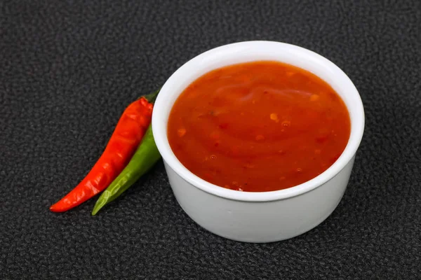 Sweet and spicy chilli sauce — Stock Photo, Image