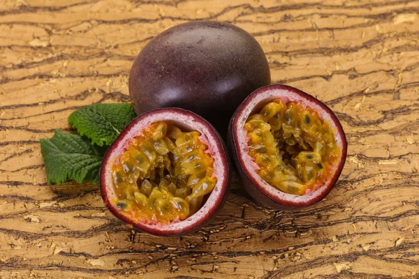 Tropical Passion fruit — Stock Photo, Image