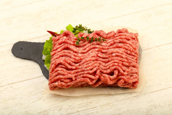 Viande de bœuf hachée crue — Photo
