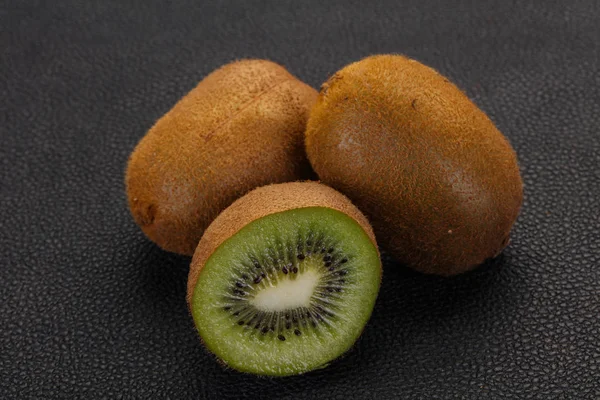 Proaspăt coapte kiwi — Fotografie, imagine de stoc