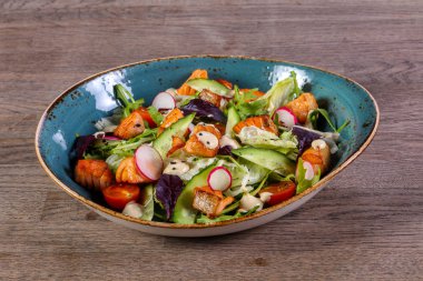 ızgara somon salata