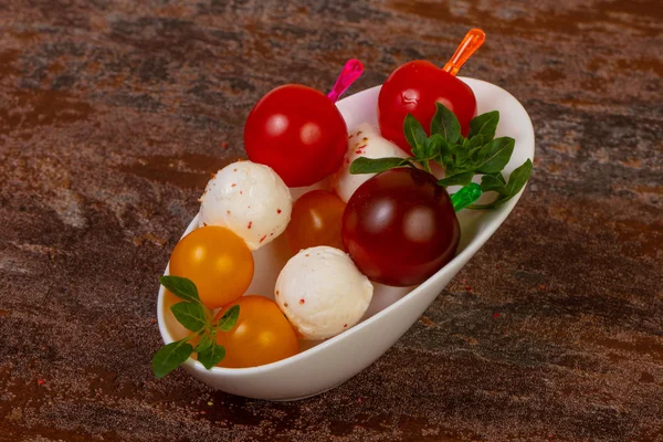 Bastón de ensalada Caprese — Foto de Stock