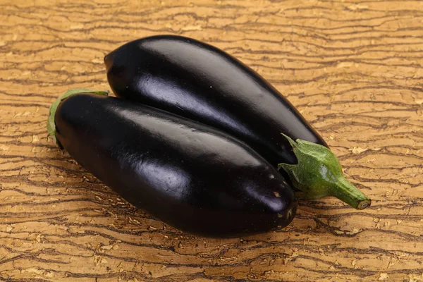 Ruwe aubergine klaar voor koken — Stockfoto