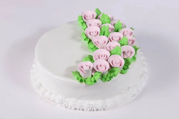 Pastel con flores de crema —  Fotos de Stock